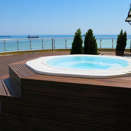 Family Hotel Albizia Beach 바르나 외부 사진