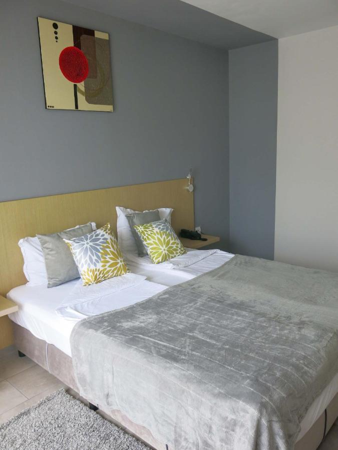 Family Hotel Albizia Beach 바르나 외부 사진