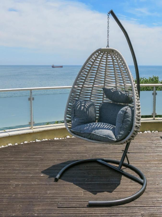 Family Hotel Albizia Beach 바르나 외부 사진