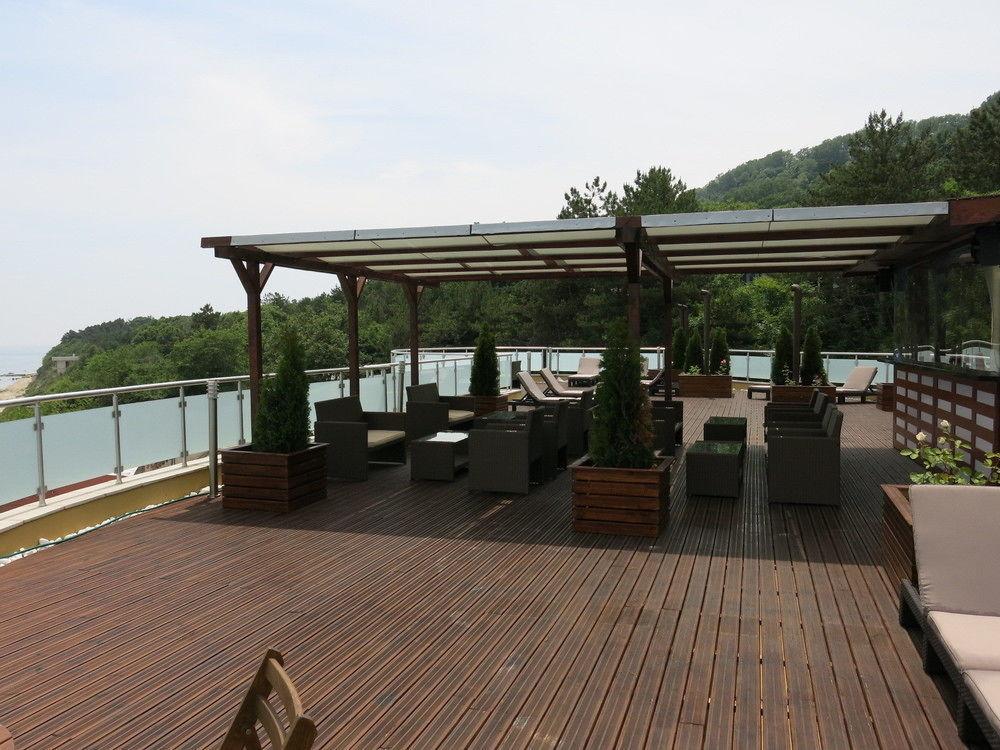 Family Hotel Albizia Beach 바르나 외부 사진