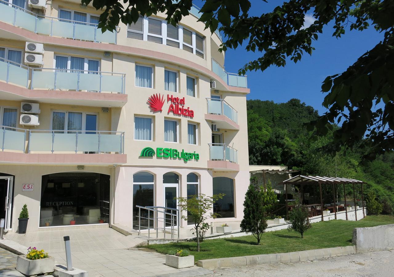 Family Hotel Albizia Beach 바르나 외부 사진