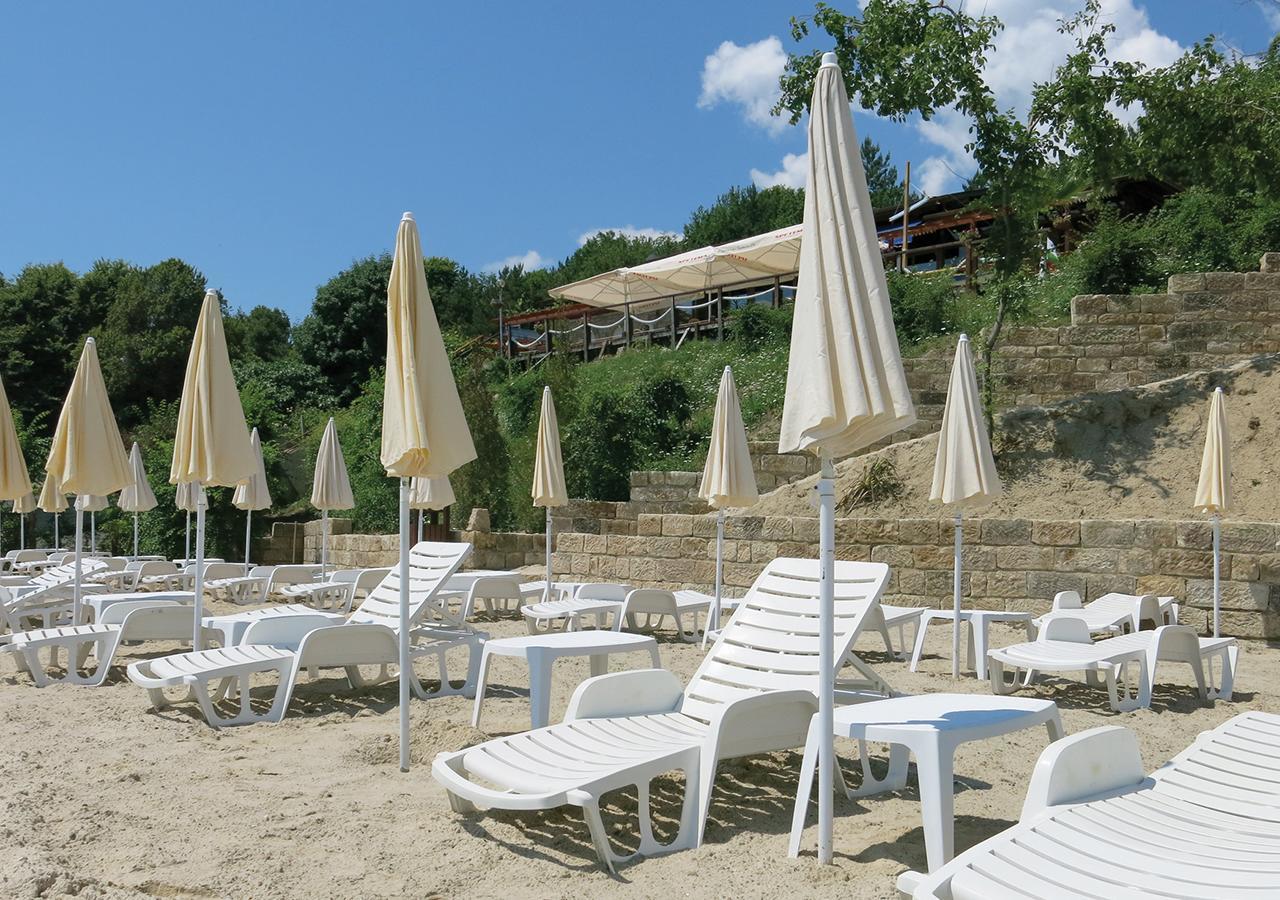 Family Hotel Albizia Beach 바르나 외부 사진