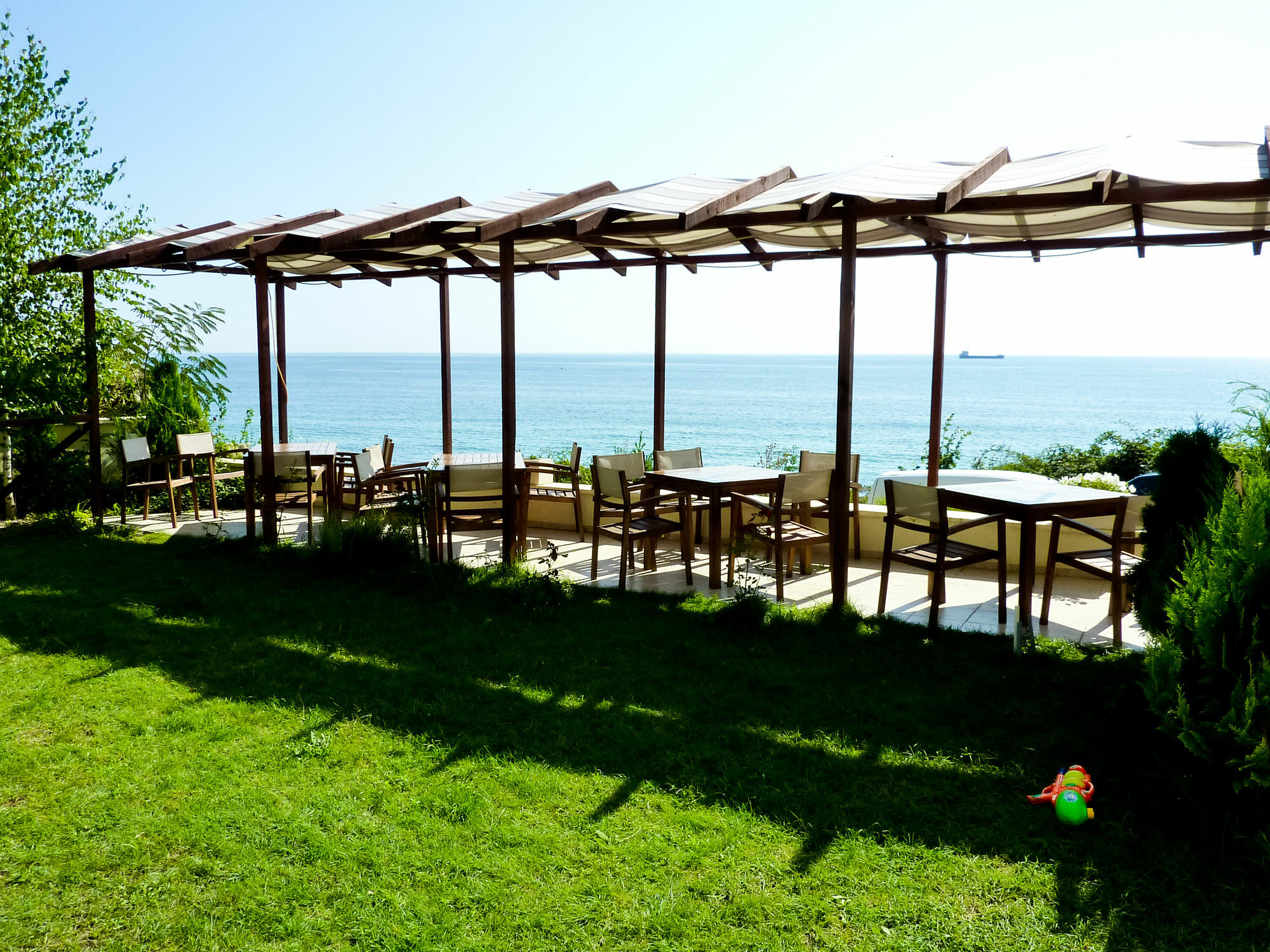 Family Hotel Albizia Beach 바르나 외부 사진